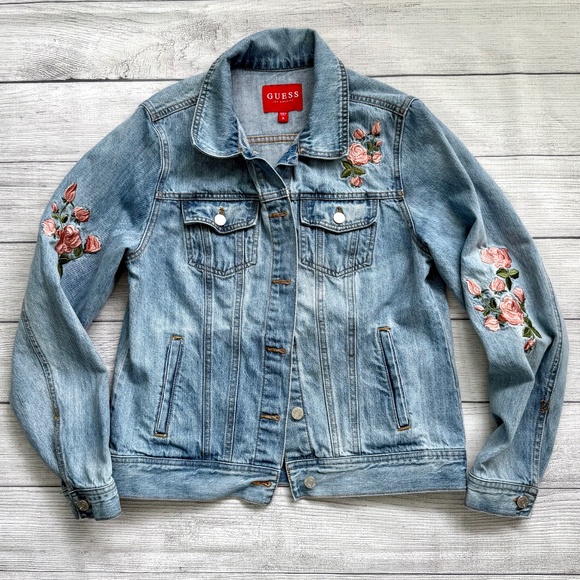 Guess Floral Embroidered Rose Denim Jacket Light Wash Trucker Boho Size Medium - Picture 6 of 11